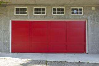 3 Signs Your Garage Door Needs Professional Service